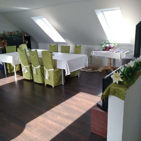 Appartement Apartman Gabika Na Zahori à Malacky Extérieur photo