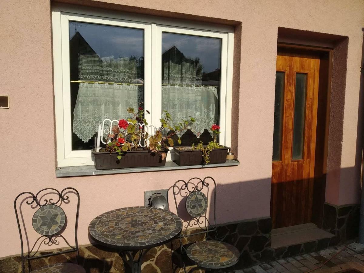Appartement Apartman Gabika Na Zahori à Malacky Extérieur photo