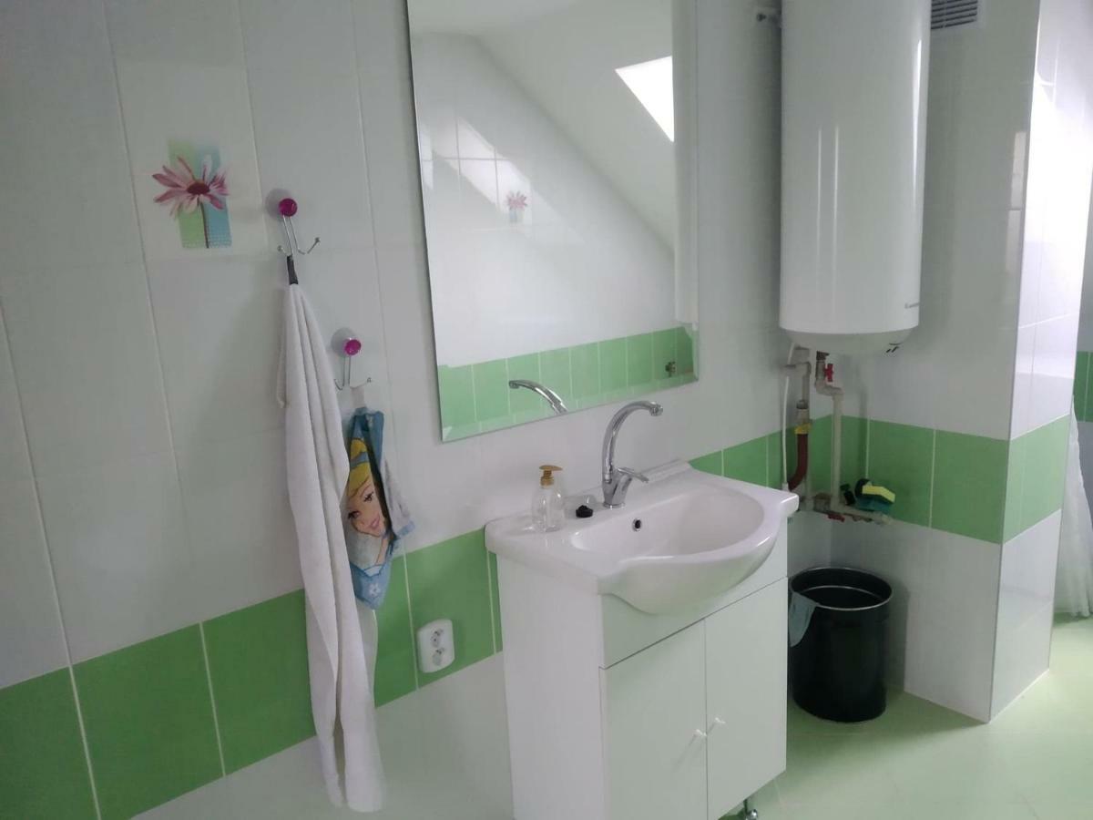 Appartement Apartman Gabika Na Zahori à Malacky Extérieur photo